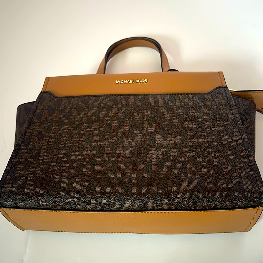 Micheal kors small tote bag - Picture 2 of 6